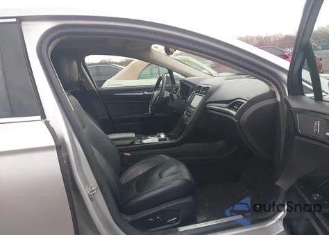 2018 Ford Fusion Titanium z USA, uszkodzony, nr VIN 3FA6P0D93JR225552